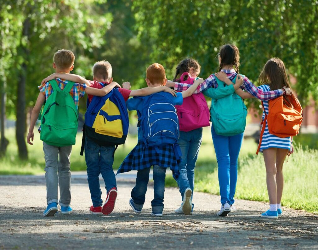 Canva Schulkinder